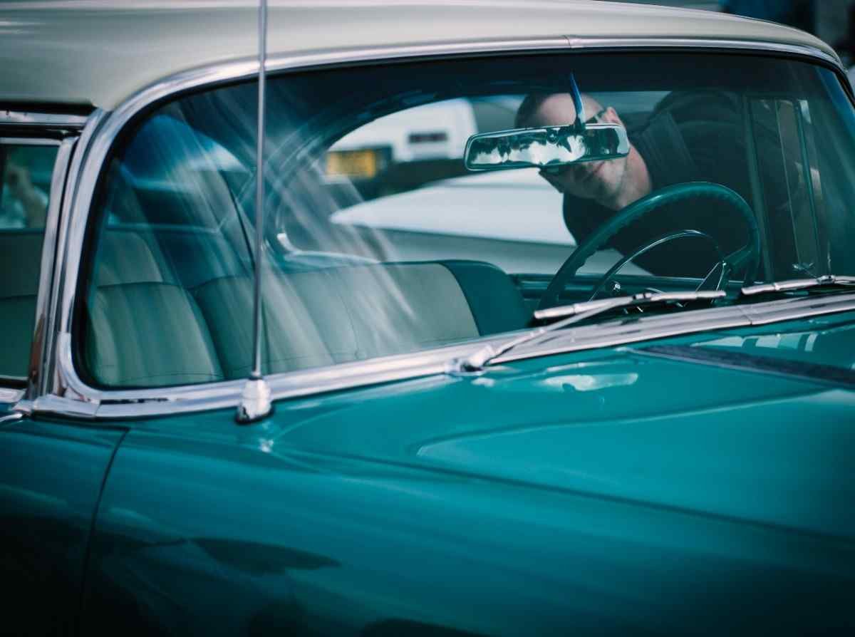 Beverly Hills Auto Glass Repair- Reliable Windshield Repair & Replacement With Mobile Auto Glass LA